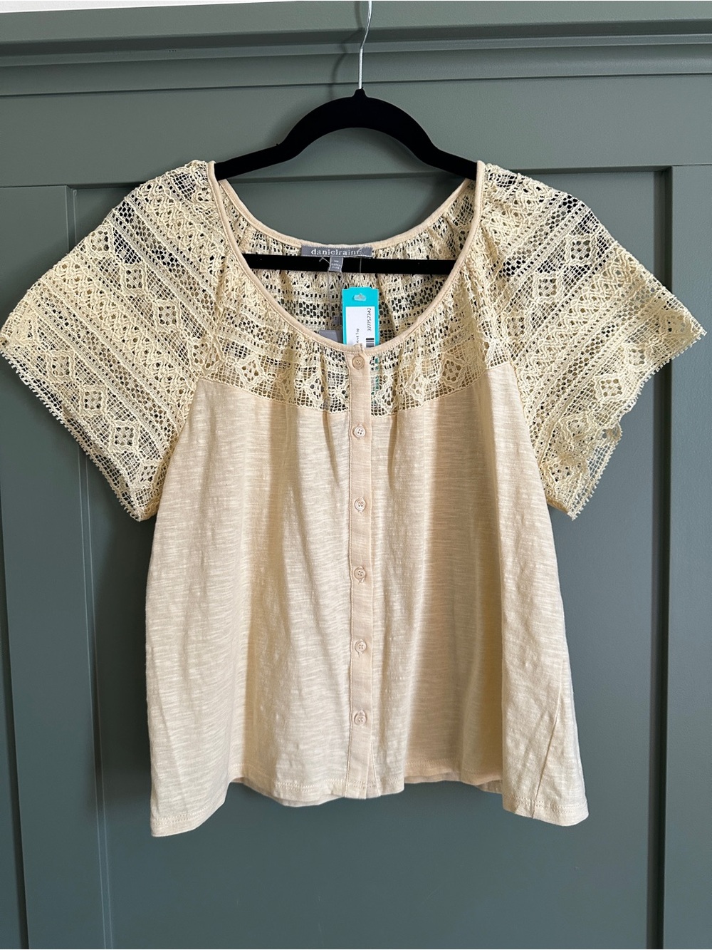 Daniel Rainn Cream Lace Sleeve Knit Tee Shirt
